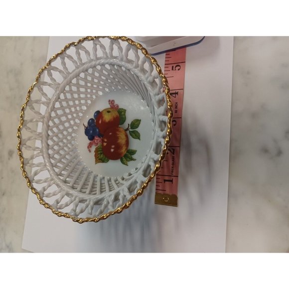 Reticulated Handarbeit China Bowl Apples and Grapes Romania - Picture 2 of 4